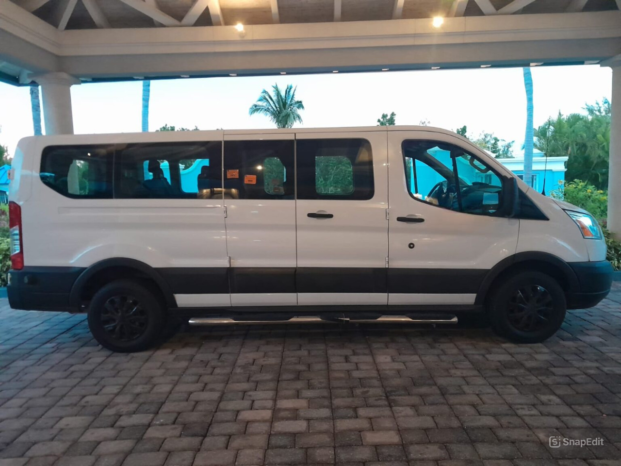 Best Taxi Service in Turks and Caicos